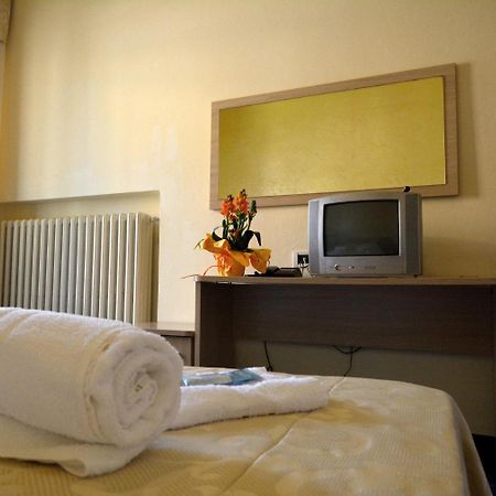 Hotel Orly Cesenatico Dış mekan fotoğraf