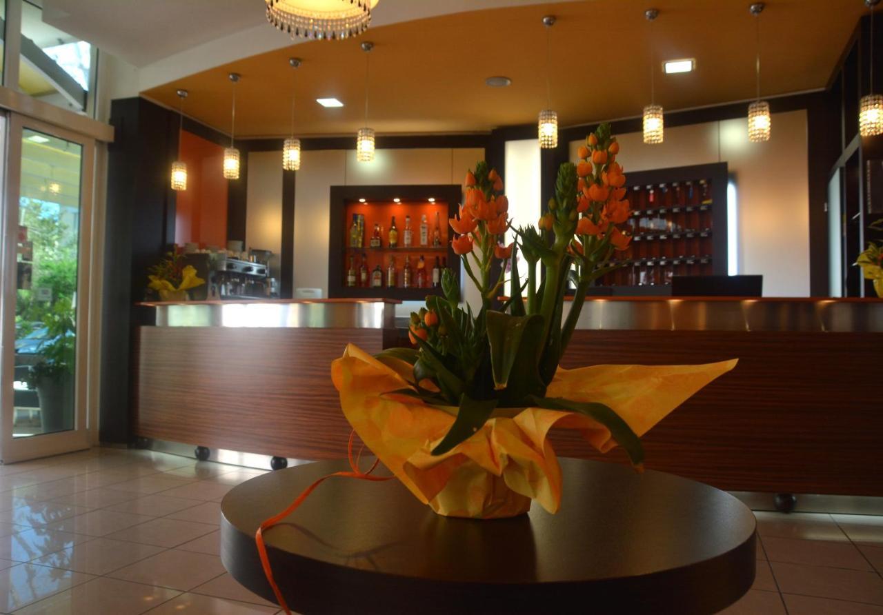 Hotel Orly Cesenatico Dış mekan fotoğraf