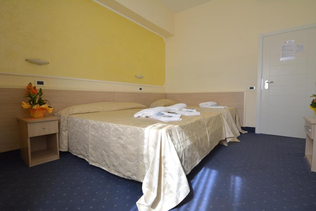 Hotel Orly Cesenatico Dış mekan fotoğraf